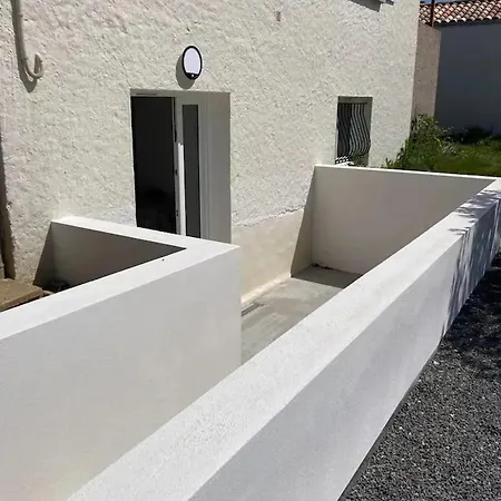 Aux Sables-d'olonne Avec Terrasse. Apartman